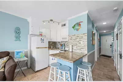 6102 Seawall Boulevard #136, Galveston, TX 77551 - Photo 9