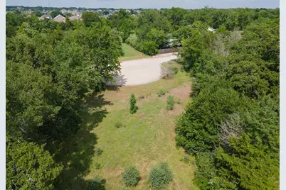 7012 Rose Point Court, Bryan, TX 77808 - Photo 11