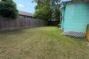 512 Stimpson St, Baytown, TX 77520 - Photo 13