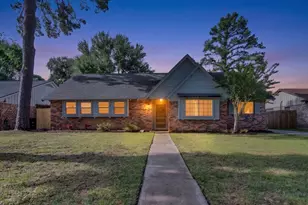 5623 Winding Way Dr, Houston, TX 77091 - Photo 1