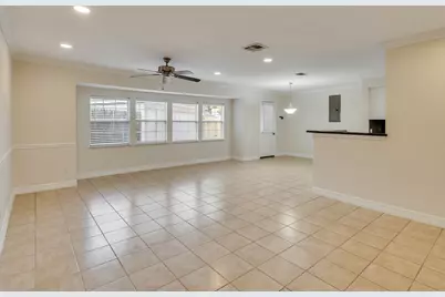 5623 Winding Way Drive, Houston, TX 77091 - Photo 7