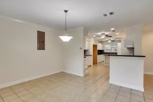 5623 Winding Way Dr, Houston, TX 77091 - Photo 9