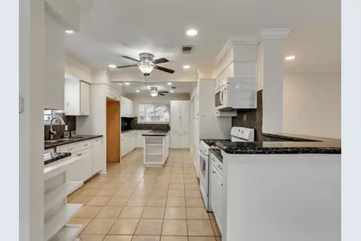 5623 Winding Way Drive, Houston, TX 77091 - Photo 13