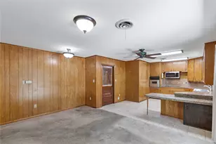 1203 Kansas Ave S, Anahuac, TX 77514 - Photo 15