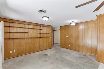 1203 Kansas Avenue S, Anahuac, TX 77514 - Photo 19