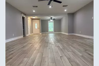 228 Oak Manor Drive, Alvin, TX 77511 - Photo 7
