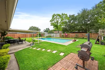 1922 Crooked Creek Lane, Pearland, TX 77581 - Photo 29