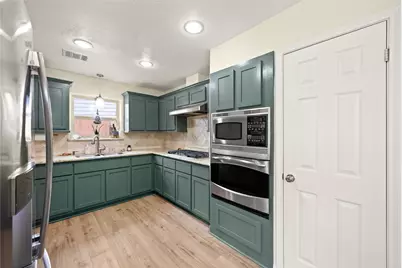 1922 Crooked Creek Lane, Pearland, TX 77581 - Photo 15