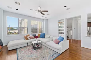 214 W 28th St, Houston, TX 77008 - Photo 9