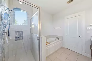 214 W 28th St, Houston, TX 77008 - Photo 23