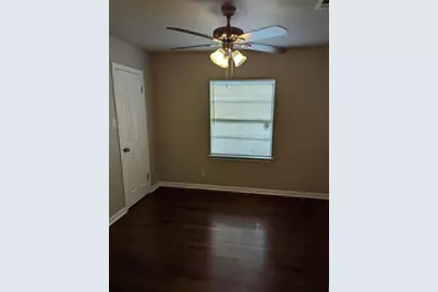 5622 Elmlawn Drive, Houston, TX 77033 - Photo 11