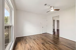 8902 Teichman Rd, Galveston, TX 77554 - Photo 29