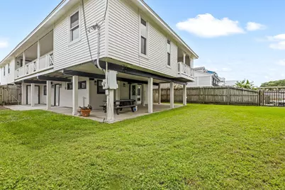 8902 Teichman Road, Galveston, TX 77554 - Photo 37