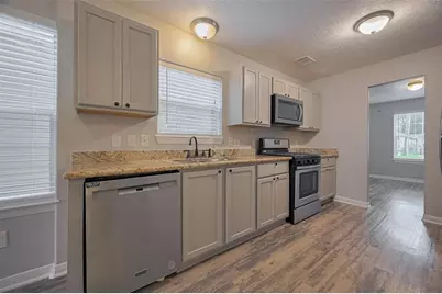 5009 Willow Point Drive, Conroe, TX 77303 - Photo 13