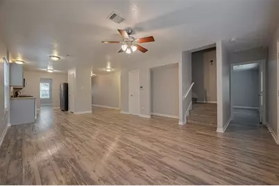 5009 Willow Point Drive, Conroe, TX 77303 - Photo 7