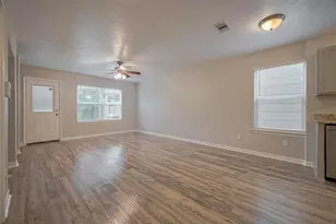5009 Willow Point Dr, Conroe, TX 77303 - Photo 5