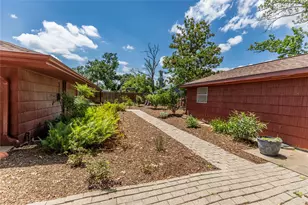 322 E Obryant St, Bellville, TX 77418 - Photo 23