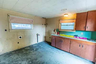 322 E O'Bryant Street, Bellville, TX 77418 - Photo 25