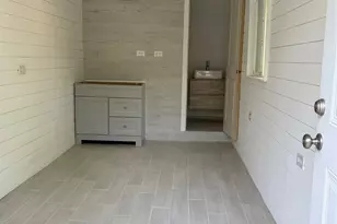 919 Brooks Ave, Rosenberg, TX 77471 - Photo 1