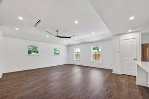 1338 Seaspray Ct, Houston, TX 77008 - Photo 11