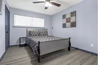 11103 Greenwillow Street, Houston, TX 77035 - Photo 19
