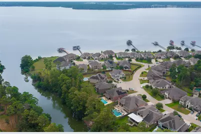 13718 Nubenbrook Lake Drive, Houston, TX 77044 - Photo 3