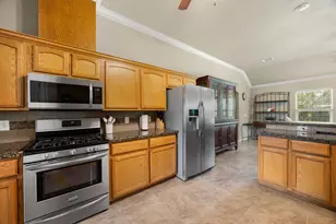 1335 Tallow Cir, Sour Lake, TX 77659 - Photo 15