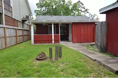 1821 E Winn Street, Kemah, TX 77565 - Photo 3