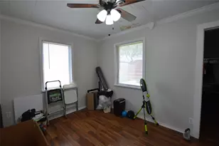 1821 E Winn St, Kemah, TX 77565 - Photo 9
