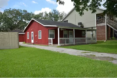 1821 E Winn Street, Kemah, TX 77565 - Photo 1
