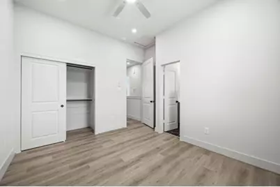 4612 Indie Heights Lane #B, Houston, TX 77018 - Photo 5