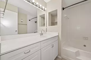 10811 Richmond Ave, Houston, TX 77042 - Photo 25