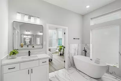 1224 W 18th Street, Houston, TX 77008 - Photo 9