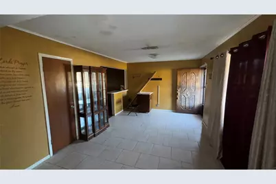 1913 Lincoln Drive, Orange, TX 77630 - Photo 3