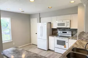 2011 Spenwick Dr, Houston, TX 77055 - Photo 3