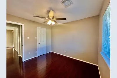 146 Skycrest Drive, Sugar Land, TX 77479 - Photo 7