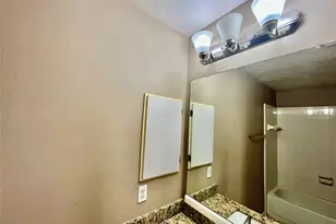 146 Skycrest Dr, Sugar Land, TX 77479 - Photo 9