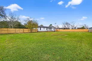 2311 8th St, Liverpool, TX 77577 - Photo 35