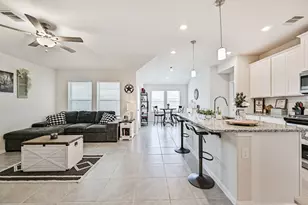 10409 Deussen Ln, Texas City, TX 77591 - Photo 5