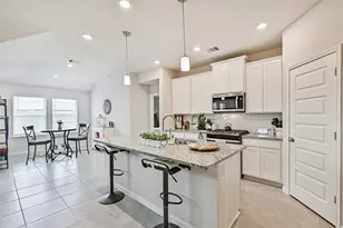 10409 Deussen Ln, Texas City, TX 77591 - Photo 3