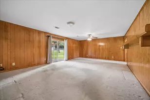 208 Briarwood Dr, Bellville, TX 77418 - Photo 3