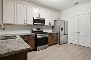 16019 Summerville Lake Dr, Tomball, TX 77377 - Photo 7