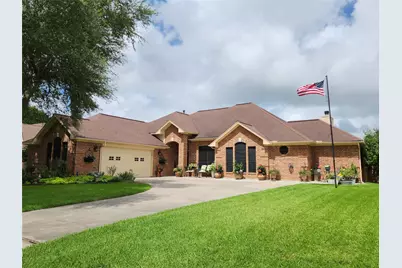 104 Portulaca Street, Lake Jackson, TX 77566 - Photo 1