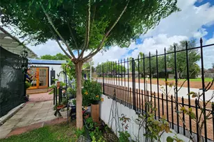 104 Portulaca St, Lake Jackson, TX 77566 - Photo 43