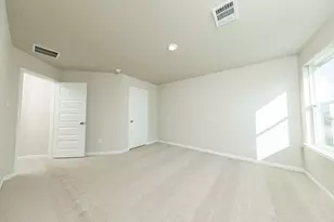 2504 Hawks Eye Dr, Conroe, TX 77340 - Photo 15