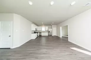 2504 Hawks Eye Dr, Conroe, TX 77340 - Photo 5