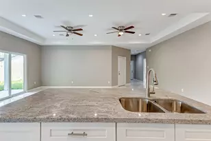 9843 Balsam Ln, Houston, TX 77078 - Photo 11