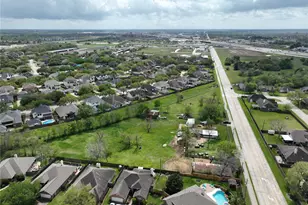 431&433 Calder Dr, League City, TX 77573 - Photo 1