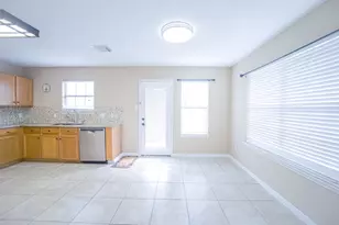 9611 Prairie Dog Run, Sugar Land, TX 77498 - Photo 5