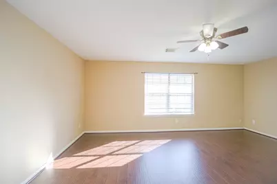 9611 Prairie Dog Run, Sugar Land, TX 77498 - Photo 13